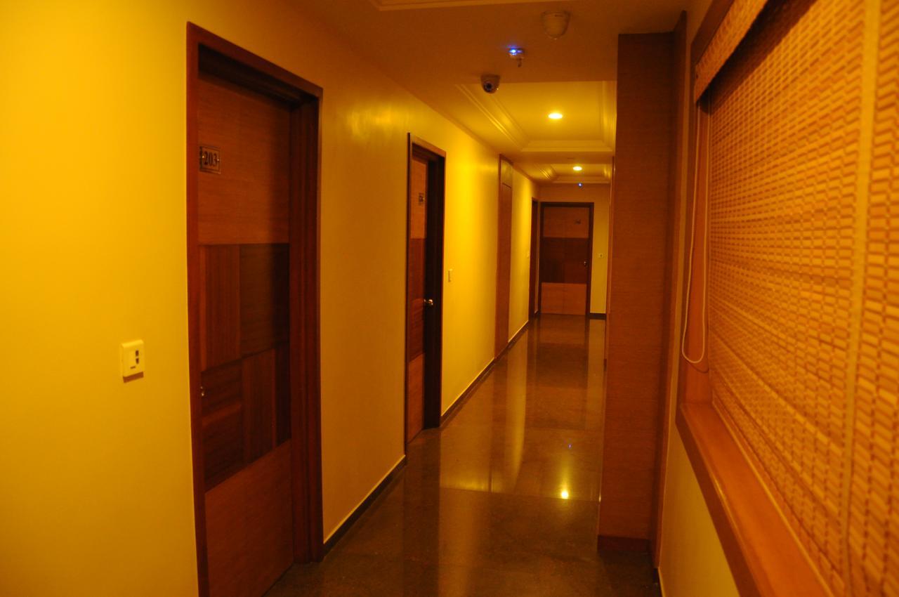 Hotel Sri Sakthi Tiruppur Extérieur photo